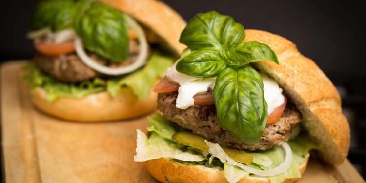 Intermittent Fasting Meals: What to Eat & When